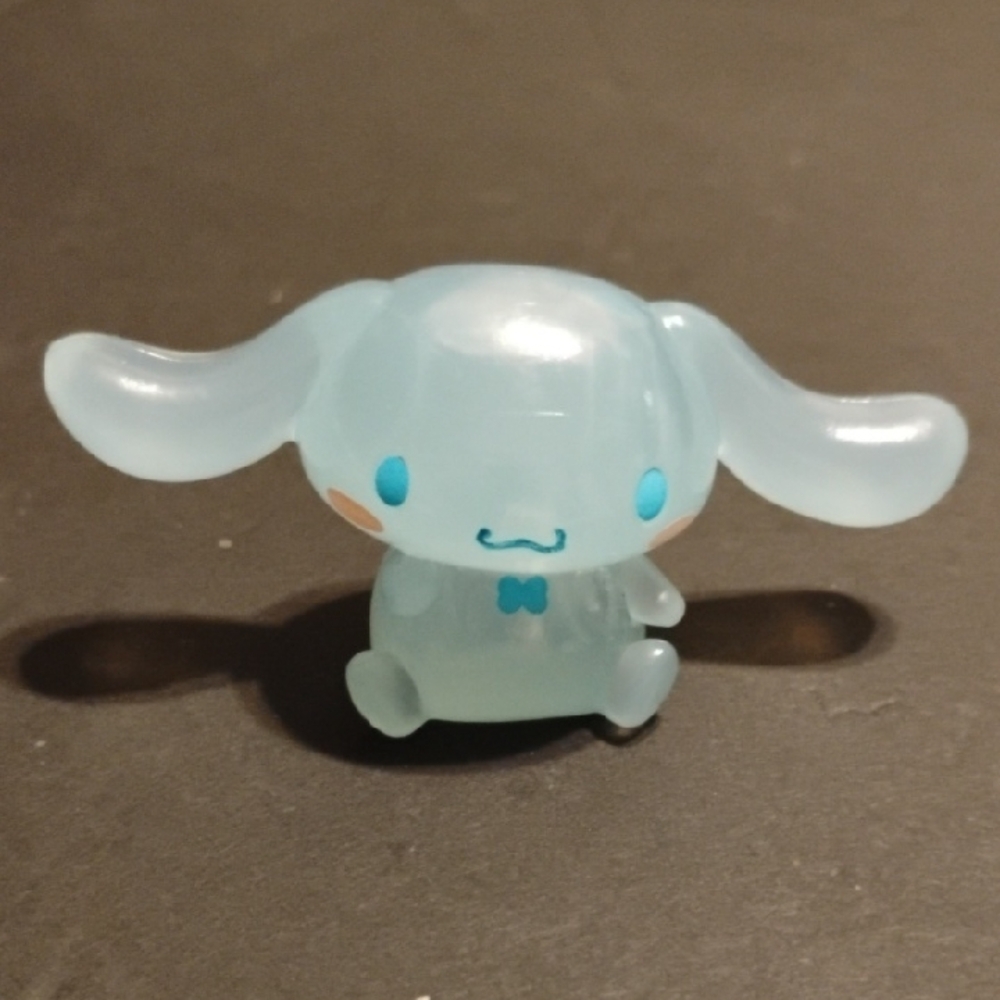 Hello Kitty Supper Rare Light Blue Action Figure